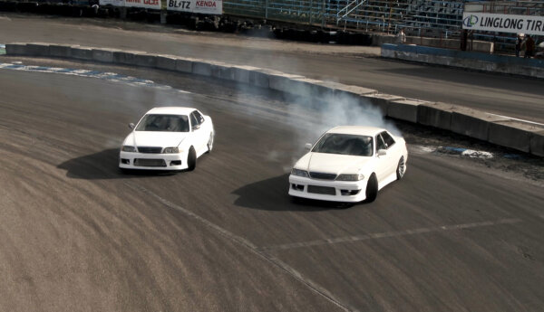 Drifting na Ebisu i handlarz przyparty do muru